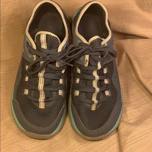TEVA wonderful breathable sneakers sz8/39 lightwgt